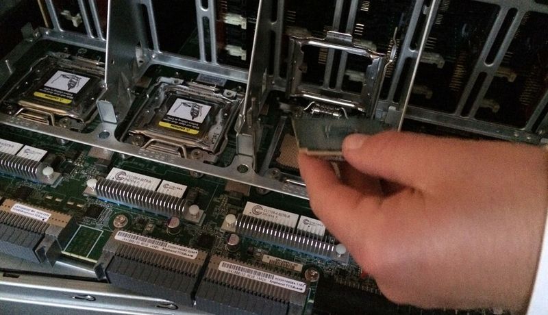 Zu den neuen Server-Modellen aus dem Hause HP gehört auch das 4-Sockel-System "DL4200", das mit dem jüngsten Intel-Prozessor Xeon E7 v3 ausgestattet wird.