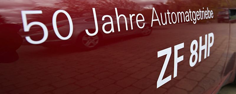 2015 feiert ZF nicht nur sein 100-jähriges Jubiläum, es jährt sich auch zum 50. Mal der Serienstart eines ZF-Automatgetriebes.