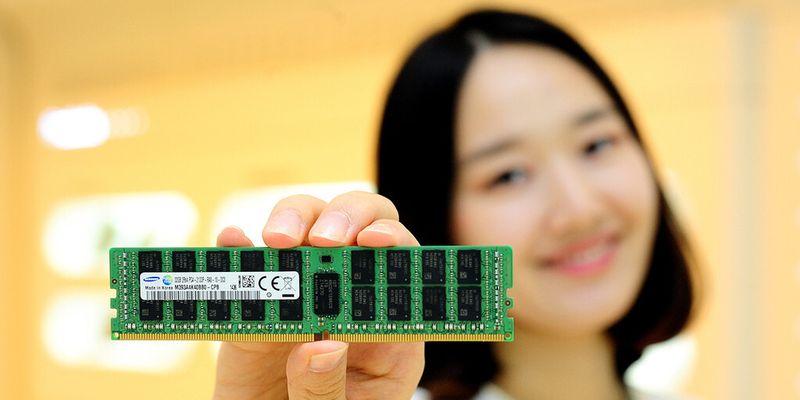 Samsung und Toshiba produzieren aktuell DDR4-DRAM-Hauptspeicher in der 1x-Nanometerklasse mit Kapazitäten von 32 GByte zum Stückpreis von rund 500 Euro.