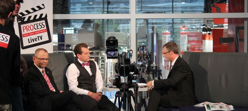 Impressionen von Achema-TV 2012: Auch in diesem Jahr berichtet die Redaktion von der wichtigsten Prozesstechnik-Messe der Welt. An drei Sendetagen heißt es dann: „Kamera an, Ton läuft, Action!“