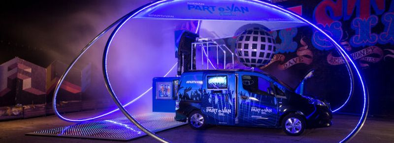 Der Elektro-Van e-NV200: Nissan hat den elektrischen Kastenwagen zum ultimativen Partymobil umgebaut