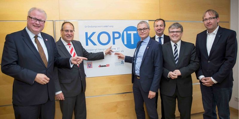 3 Gründungsmitglieder = 1 neue IT-Genossenschaft: Die KOPIT eG. Links Hessen-CIO Finanzminister Dr. Thomas Schäfer
