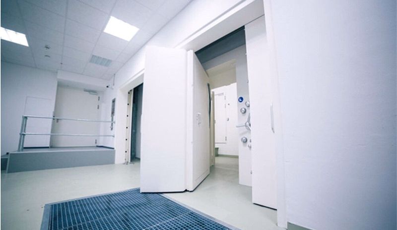 Die DARZ GmbH nutzt einen ehemaligen Tresor, um auf 2.400 Quadratmetern ein Hochleistungsrechenzentrum nach Green-IT-Aspekten zu betreiben.