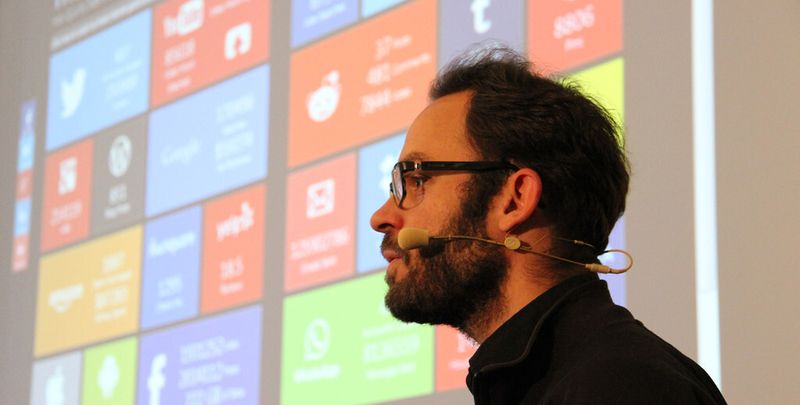 Auf der IT-Security Conference 2015 kritisierte Daniel Domscheit-Berg, für welche profanen Zwecke wir die riesigen IT-Ressourcen nutzen.
