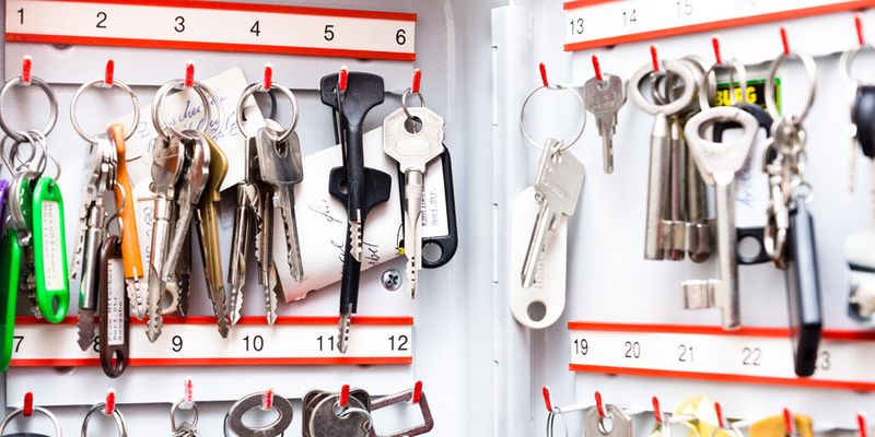 Datenschutz und Verschlüsselung sind heikle Themen in Unternehmen. Einfache Technik und klare Regeln helfen, die Mitarbeiter für das Thema Sicherheit zu sensibilisieren.