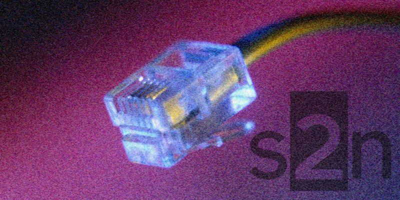 Mit s2n (Signal to Noise) will Amazon seine AWS-Infrastruktur besser absichern. Das auf GitHub gehostete Open Source Projekt will eine schlankere und damit leichter zu pflegende TLS-Library im Gegensatz zur Implementierung in OpenSSL schaffen.