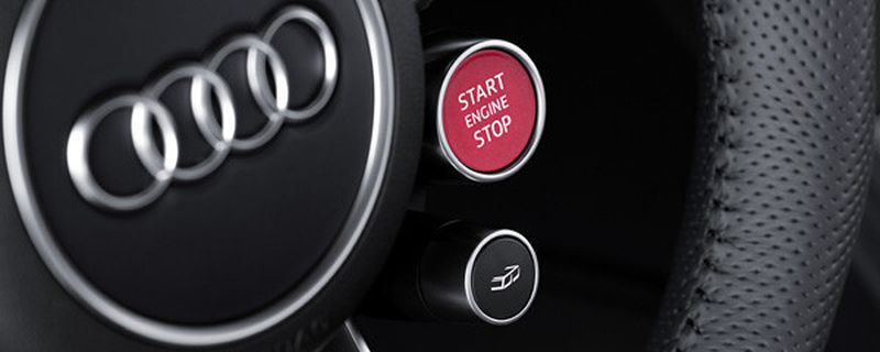 Audi hat seine Speerspitze, den R8, überarbeitet. Der Hochleistungssportwagen eignet sich aber für beide Welten: die Rennstrecke und die Straße.