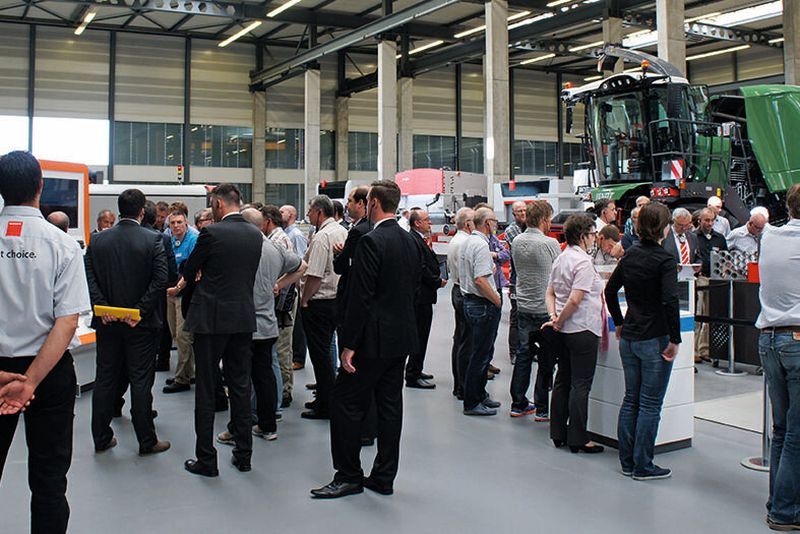 Rund 1000 Gäste aus über 30 verschiedenen Ländern verzeichnete die Inhouse-Messe von Bystronic, die am Hauptsitz in Niederönz stattgefunden hat.