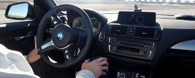 Speziell für das automatisierte Fahren ist die Einführung von 5G in Autos notwendig. Die ersten Pilotprojekte starten 2018.