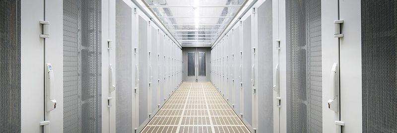 Die Rittal GmbH & Co. KG und Reichle & De-Massari verraten in einem gemeinsamen Whitepaper, wie Rechenzentren in nur 10 Schritten zur "optimalen IT-Infrastruktur" gelangen können.