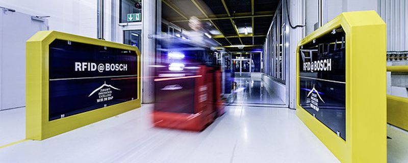 Intelligenter Materialfluss mit Hilfe von RFID-Technologie bei Robert Bosch in Blaichach.