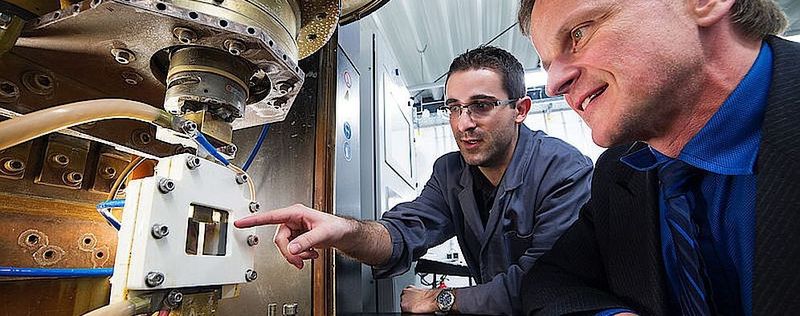 Der Studiengang Systems Engineering orientiert sich an den Kernideen von Industrie 4.0 und vermittelt wichtige Grundlagen, die für die Entwicklung und Steuerung technischer Systeme notwendig sind.