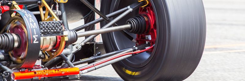 Die Formula Student Germany: Eine interdisziplinäre Herausforderung für Studenten hinsichtlich Konstruktion, Dynamik, Effizienz und Kosten.