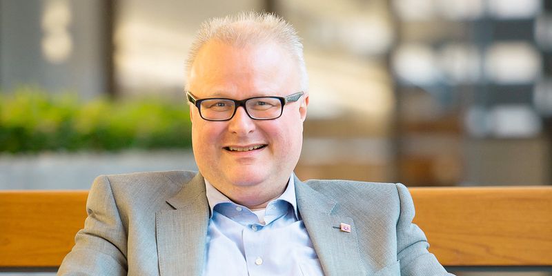 Landes-CIO, Finanzminister Dr. Thomas Schäfer, sieht in eGovernment ein wichtiges Mittel zur Haushaltskonsolidierung