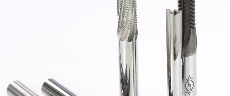 Leichtbautrends machen die Entwicklung neuartiger Zerspanungswerkzeuge nötig. Mapal bringt jetzt ein entsprechendes Sortiment auf den Markt, das für die hochwertige Bearbeitung von Thermoplasten und faserverstärkten Kunststoffen bestens ausgelegt ist.