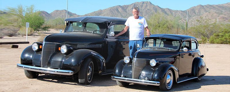Große Pick-ups sind gerade in Amerika gefragt, Ernie Adams fährt aber lieber seine rostigen Dwarf Cars , Zwergenautos – selbst gebaute Hot Rods im Maßstab 1:2.