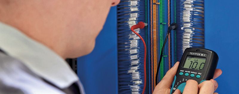 Disconnectable modular terminal blocks simplify the measuring of signals in the field.