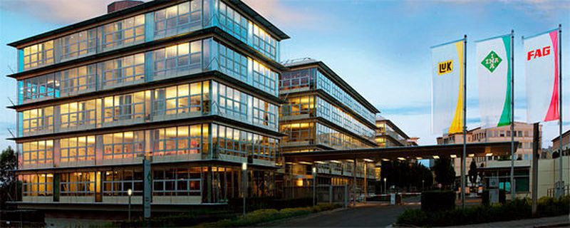 Schaeffler geht an die Börse. Bis zu 166 Millionen Stück Vorzugsaktien will das Unternehmen bei institutionellen Investoren platzieren.