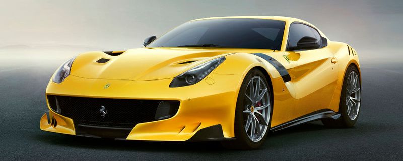 Die Abkürzung tdf des neuen F12 steht fürdie automobile „Tour de France“, dem legendären Ausdauer-Straßenrennen, das Ferrari in den 1950-1960er Jahren dominierte.