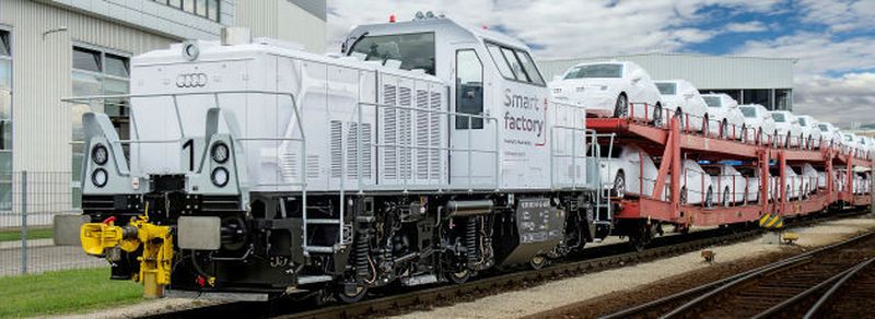 Dieser Audi fährt auf Schienen: Eine 1000 PS starke Plug-in-Hybrid-Lokomotive der Firma Alstom ersetzt ab sofort am Audi-Standort Ingolstadt die bisherige Werklokomotive.