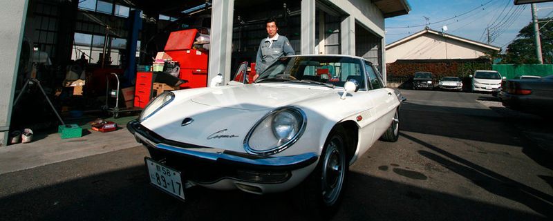 Im Rest der Autowelt hat man den Wankel-Motor fast vergessen. Doch in Japan hält man dem Prinzip der kreisenden Kolben eisern die Treue. Ein Sammler pflegt in der Provinz die wankelmütigen Oldtimer.
