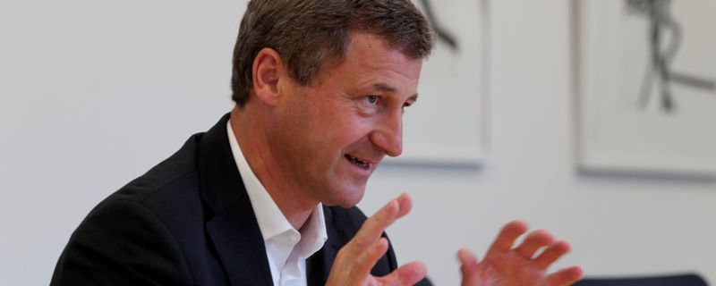 Wilhelm Dresselhaus, Vorstandsvorsitzender der Alcatel-Lucent Deutschland AG, spürt das zunehmende Interesse der Automobilbranche an den Lösungen seines Unternehmens.