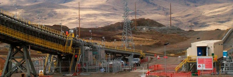 Die Siemens-Division Drive Technologies liefert das getriebelose Antriebssystems für die Bandförderanlage der peruanischen Kupfermine Las Bambas.