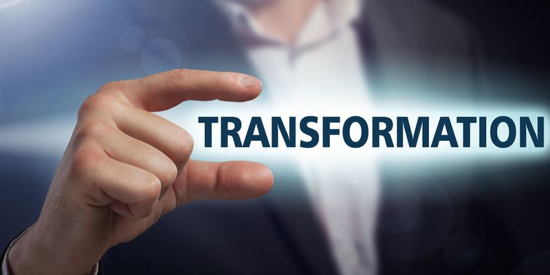 IDC geht davon aus, dass die digitale Transformation Unternehmen zunehmend zu Software-Firmen macht.