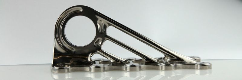 Ein Beispiel für struktureffizienter Leichtbau ist das Bauteil FCRC Bracket der A350.