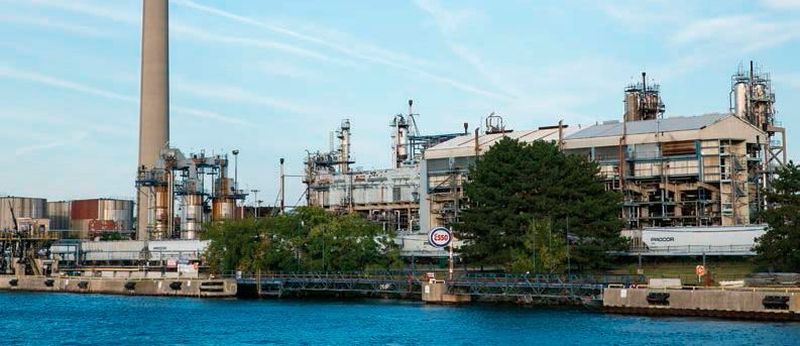 The chemical and petrochemical industry located on the banks of the St Clair river.