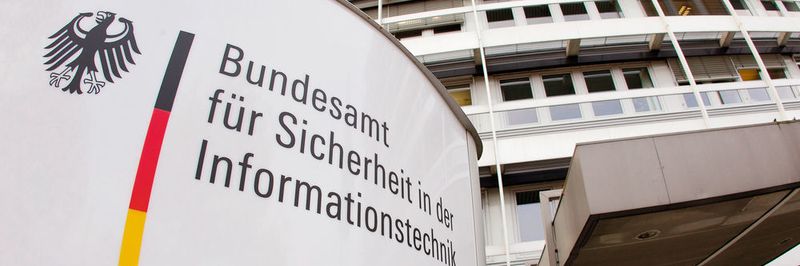 Eingang des Dienstgebäudes des BSI in Bonn