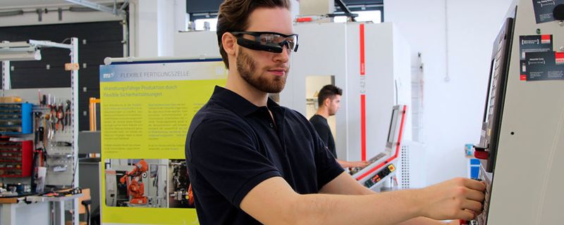 Im EU-Projekt „Facts4Workers“ arbeiten 15 europäische Forschungspartner an den Arbeitsplätzen in der Fabrik der Zukunft.