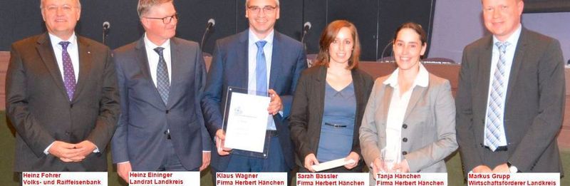Für die Innovation „Hydraulikzylinder aus Carbon“ wurde Hänchen mit dem 1. Platz beim Innovationspreis 2015 des Landkreises Esslingen ausgezeichnet.