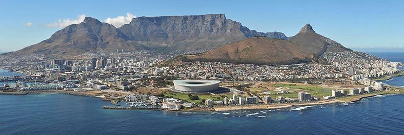 Kapstadt möchte mit Erfolgen wie dem Anschluss der Townships Nyanga und Mitchells Plain an das 400-GBit/s-Metronetz ganze Stadtbereiche nachhaltig aufwerten.