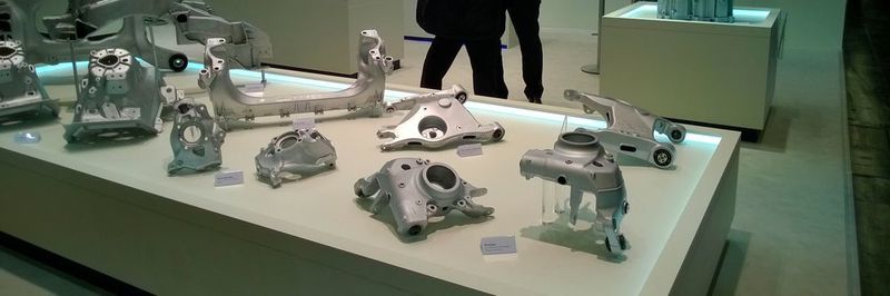 Martinrea Honsel stellt maßgeschneiderte Aluminiumguss-Lösungen für Motor, Getriebe, Fahrwerk und Karosserie vor.