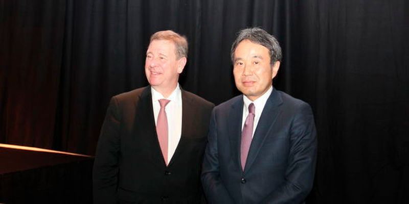 Standen Rede und Antwort auf der DMG-Fachpressekonferenz: v.l. Dr. Rüdiger Kapitza, CEO DMG Mori Aktiengesellschaft und Dr. INg. Masahiko Mori, CEO DMG Mori Company Limited.