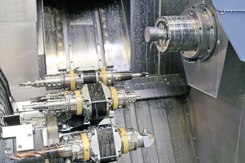 Der stabile und robuste Grundaufbau der Doosan Puma MX 2100 ist auf eine hohe Produktivität ausgerichtet.