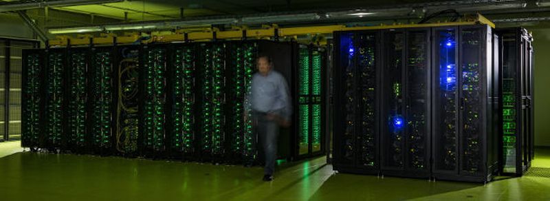Supercomputer ForHLR des KIT: Der neue Forschungshochleistungsrechner ermöglicht Wissenschaftlerinnen und Wissenschaftlern aller Fachrichtungen, komplexe Probleme in neuen Dimensionen zu lösen.
