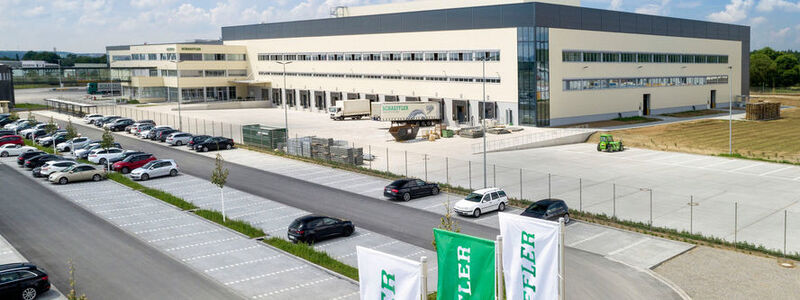 Schaeffler Eroffnet Logistikzentrum In Kitzingen