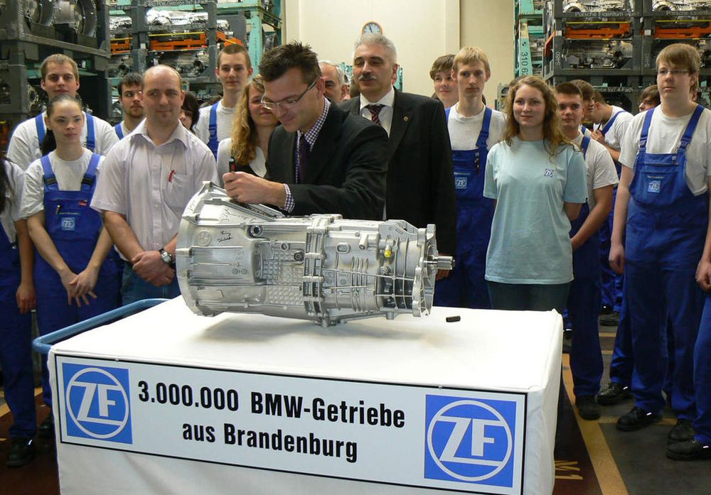 ZF-Werk liefert dreimillionstes Getriebe für BMW