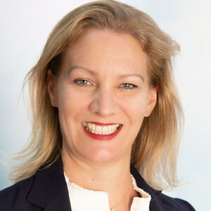  Dr. Sabine Huber