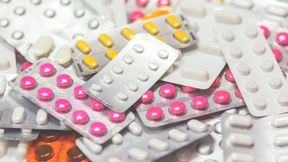 Arzneimittel stellen hohe Anforderungen an Barriereeigenschaften, Hygiene und Patientensicherheit. Die PPWR berücksichtigt diese besonderen Anforderungen mit spezifischen Regelungen und Ausnahmen – vor allem bei Primärverpackungen. (Bild: Pixabay)