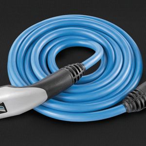 Das neue Gehäuse macht den Stecker griffiger und handlicher für den Autofahrer.
