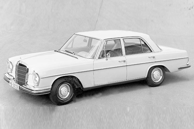Der Mercedes-Benz W 109 ist ein Oberklasse-Modell von Daimler und wurde von September 1965 bis Herbst 1972 gebaut. Im Bild der Mercedes-Benz Typ 300 SEL, der von 1965 bis 1967 produziert wurde. (Daimler)