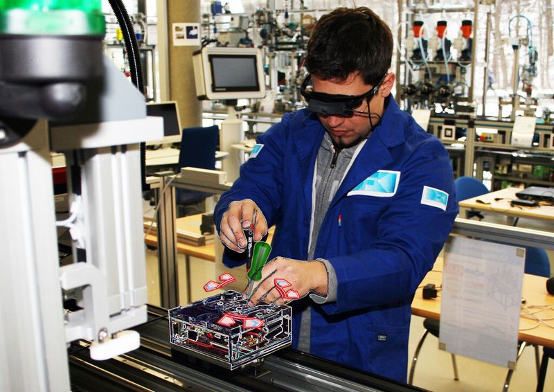 Das AR-Handbuch-System. (Bild: DFKI)