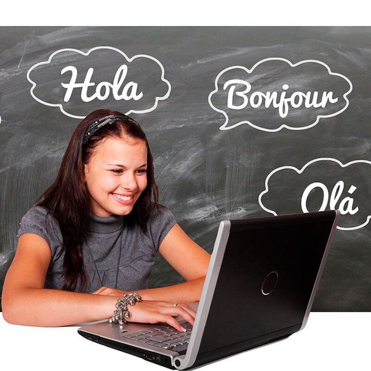 Live-Untertitel und Simultanübersetzung erleichtern internationale Online-Events.(Bild:  gemeinfrei Gerd Altmann /  Pixabay)