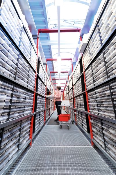 100 000 Produkte hält Distrelec alleine in seinem Bremer Lager vorrätig. Insgesamt sind über 900 000 Artikel lieferbar. (Bild: Distrilec)