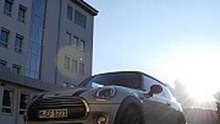 Neu und doch ganz der Alte: Mini Cooper 2014. (Foto: Rosenow)