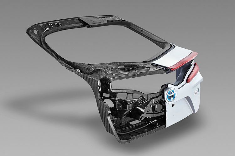 In der Module-Kategorie, die für Fahrzeugsysteme, Subsysteme und Bauteile vergeben wird, teilen sich Toyota und Faurecia den Preis. Toyota erhielt die Auszeichnung für die Seiten und Gepäcktüren des 2017er Lexus LC sowie die Heckklappe des 2017er Toyota Prius Prime (im Bild). (Toyota)