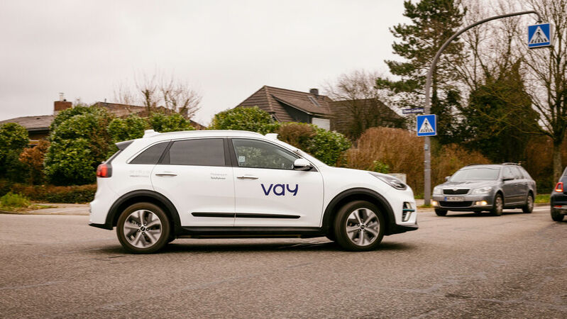 In Hamburg darf Vay auf einer vordefinierten Route seine telegesteuerten Fahrzeuge testen.